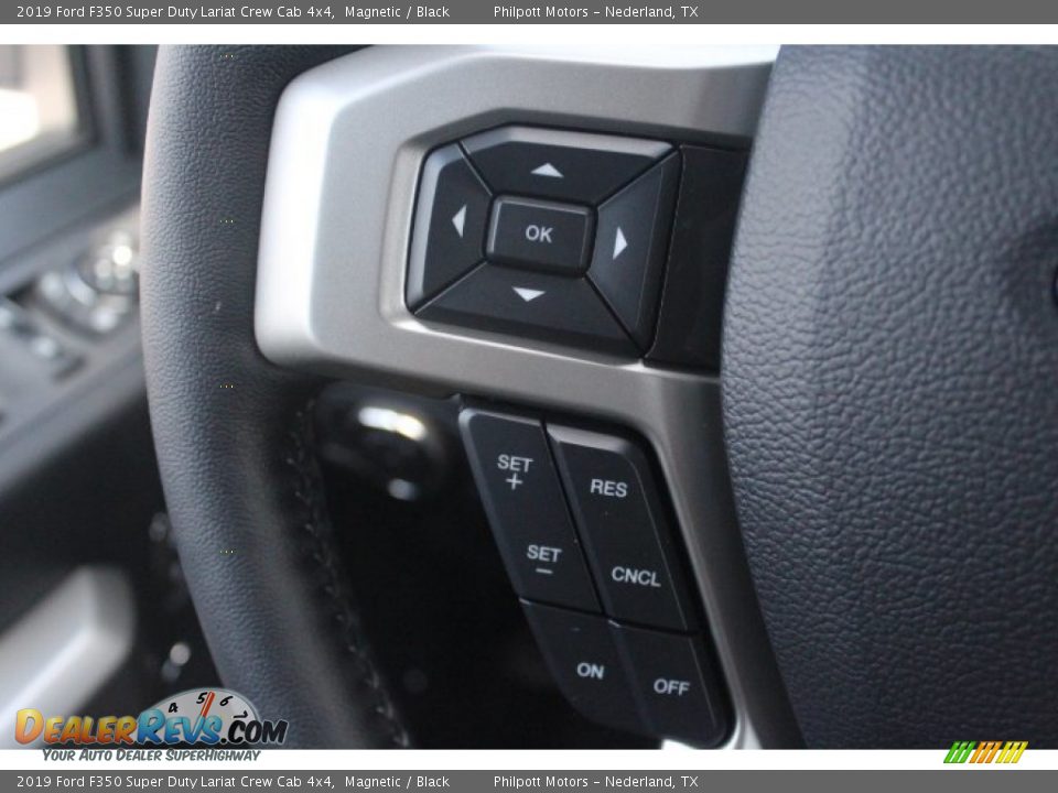 2019 Ford F350 Super Duty Lariat Crew Cab 4x4 Magnetic / Black Photo #17