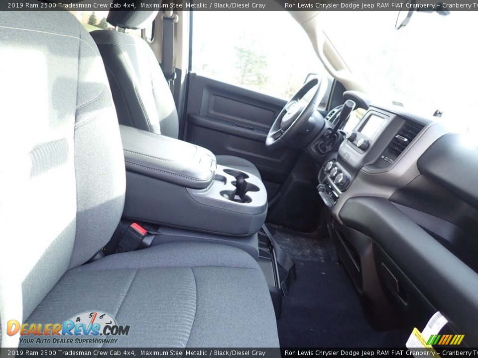 2019 Ram 2500 Tradesman Crew Cab 4x4 Maximum Steel Metallic / Black/Diesel Gray Photo #10