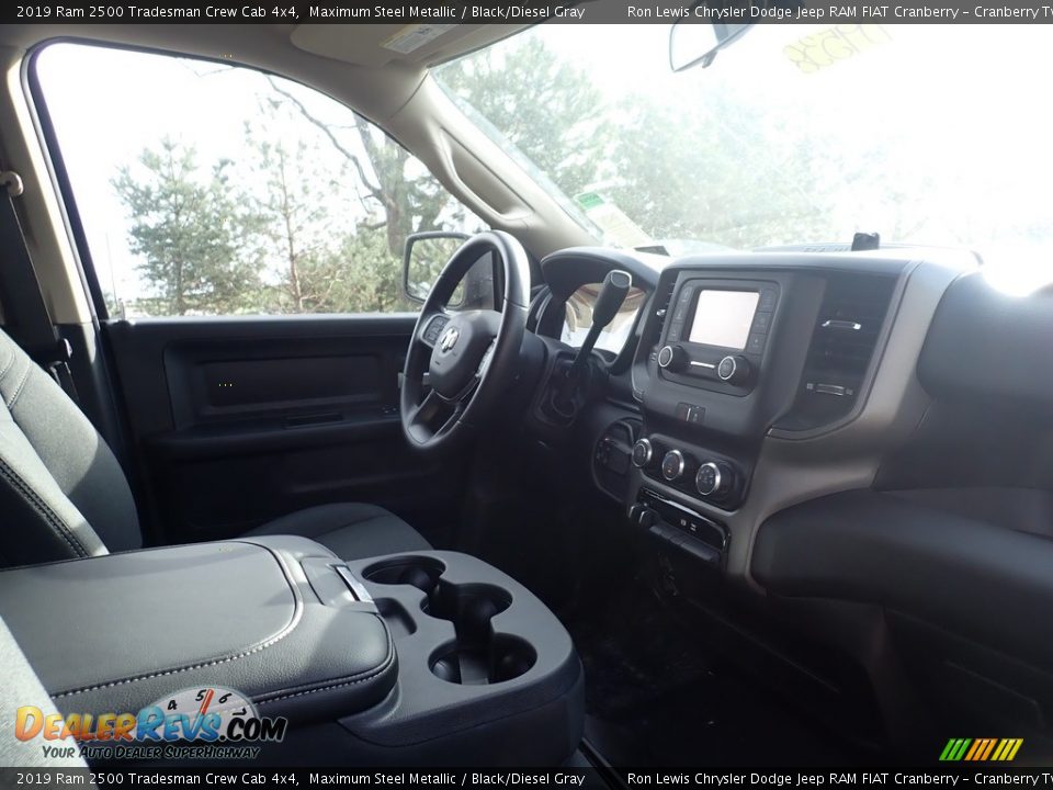 2019 Ram 2500 Tradesman Crew Cab 4x4 Maximum Steel Metallic / Black/Diesel Gray Photo #11