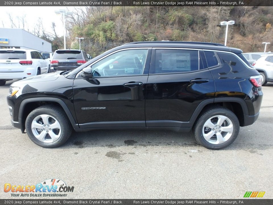 2020 Jeep Compass Latitude 4x4 Diamond Black Crystal Pearl / Black Photo #2