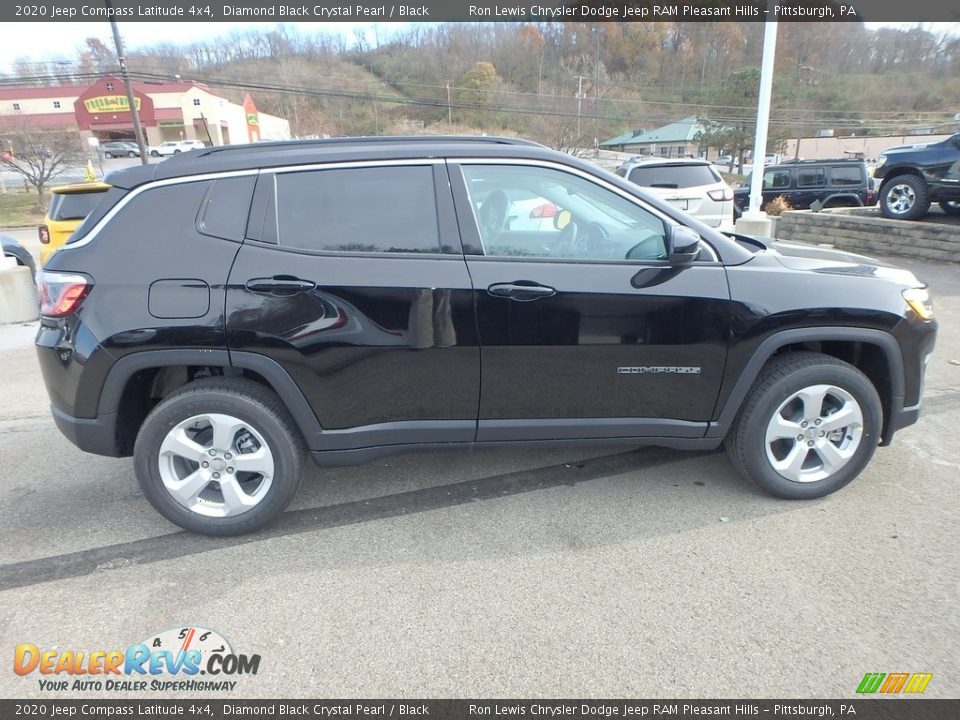 2020 Jeep Compass Latitude 4x4 Diamond Black Crystal Pearl / Black Photo #7