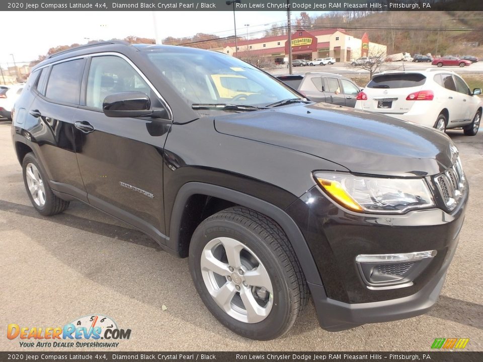 2020 Jeep Compass Latitude 4x4 Diamond Black Crystal Pearl / Black Photo #8