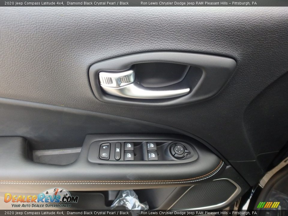 2020 Jeep Compass Latitude 4x4 Diamond Black Crystal Pearl / Black Photo #14