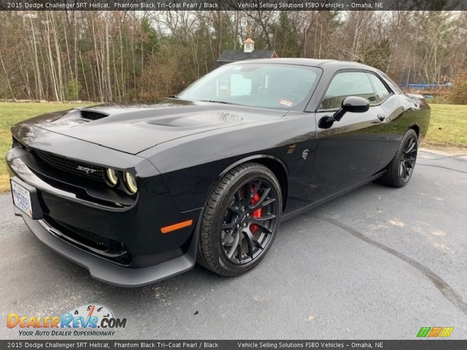 Front 3/4 View of 2015 Dodge Challenger SRT Hellcat Photo #6