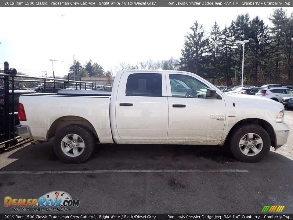 2019 Ram 1500 Classic Tradesman Crew Cab 4x4 Bright White / Black/Diesel Gray Photo #4