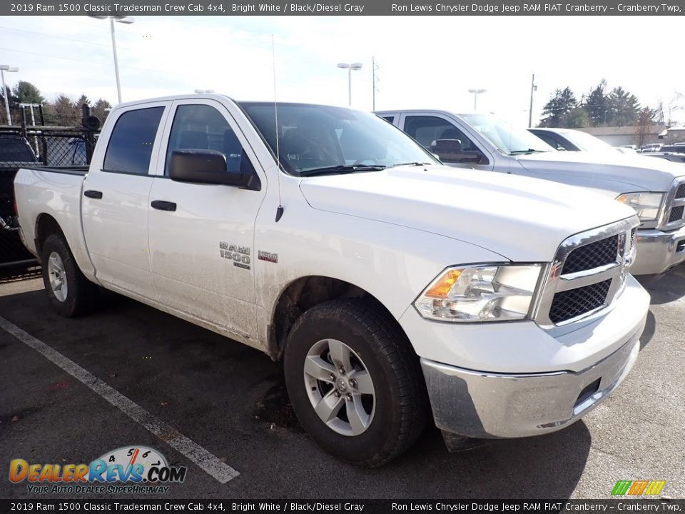 2019 Ram 1500 Classic Tradesman Crew Cab 4x4 Bright White / Black/Diesel Gray Photo #5