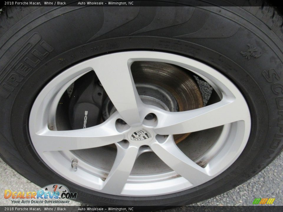 2018 Porsche Macan White / Black Photo #7