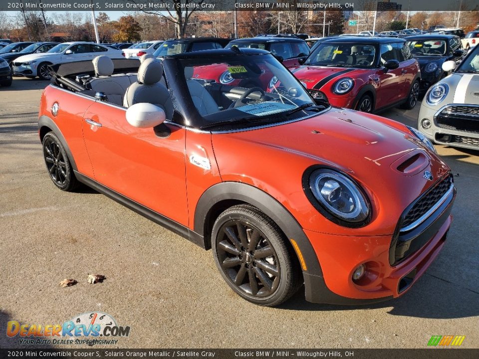 Front 3/4 View of 2020 Mini Convertible Cooper S Photo #1