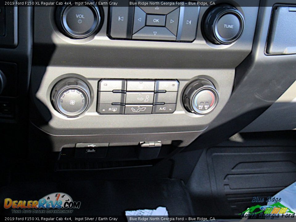 2019 Ford F150 XL Regular Cab 4x4 Ingot Silver / Earth Gray Photo #18