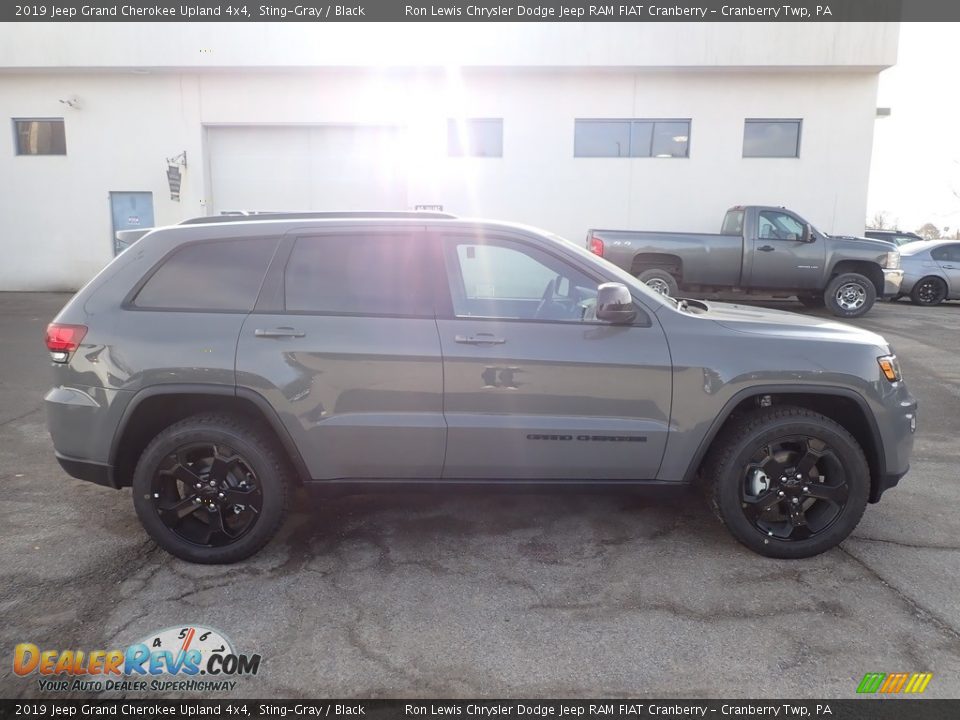 2019 Jeep Grand Cherokee Upland 4x4 Sting-Gray / Black Photo #6