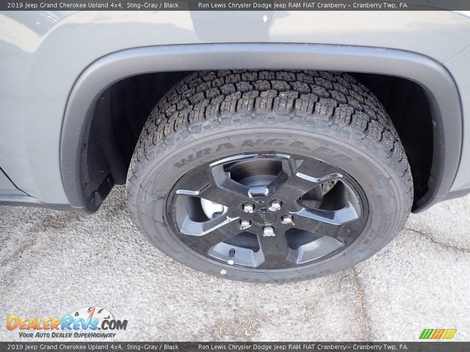 2019 Jeep Grand Cherokee Upland 4x4 Sting-Gray / Black Photo #9