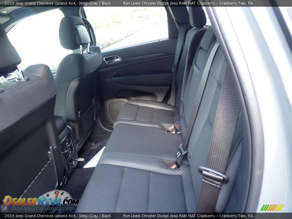 2019 Jeep Grand Cherokee Upland 4x4 Sting-Gray / Black Photo #13