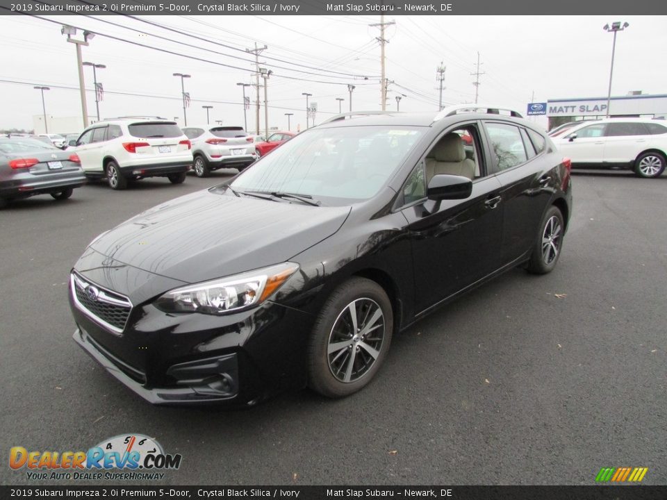 Front 3/4 View of 2019 Subaru Impreza 2.0i Premium 5-Door Photo #2