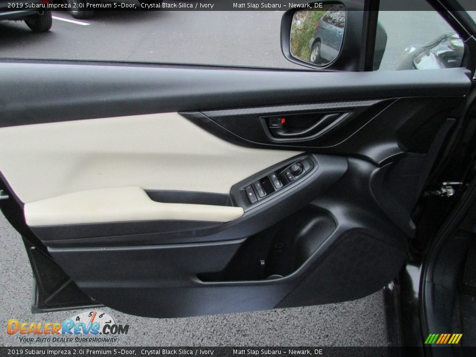 Door Panel of 2019 Subaru Impreza 2.0i Premium 5-Door Photo #14