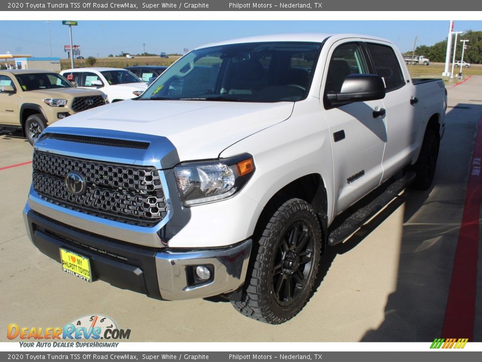 2020 Toyota Tundra TSS Off Road CrewMax Super White / Graphite Photo #4