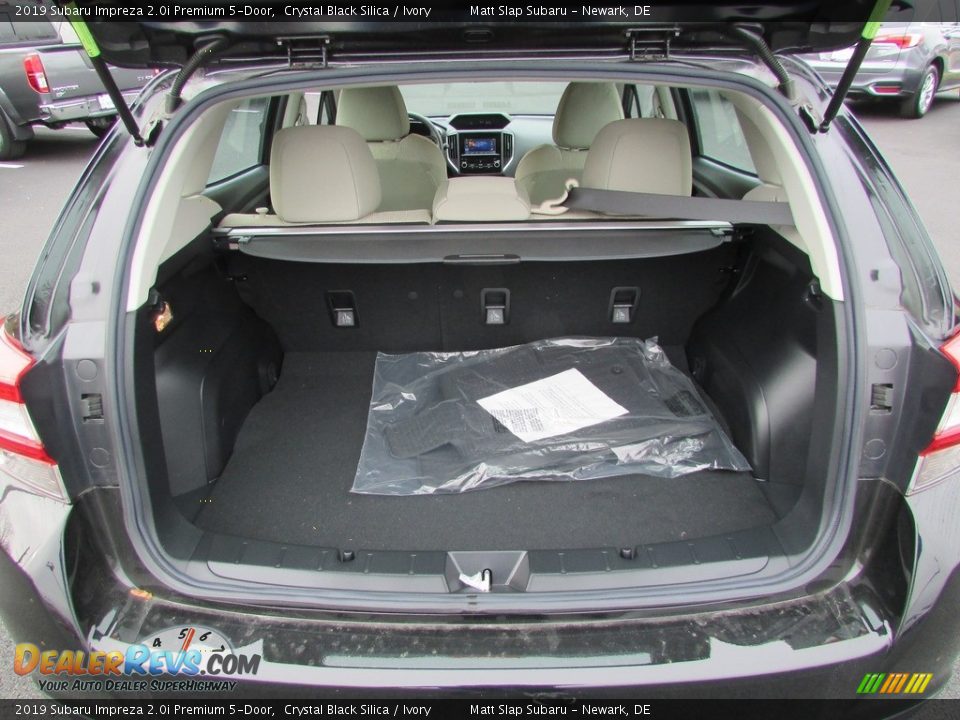 2019 Subaru Impreza 2.0i Premium 5-Door Trunk Photo #20