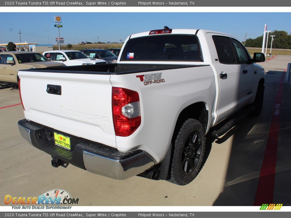 2020 Toyota Tundra TSS Off Road CrewMax Super White / Graphite Photo #8