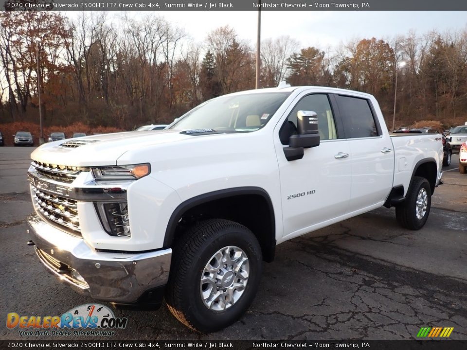 Front 3/4 View of 2020 Chevrolet Silverado 2500HD LTZ Crew Cab 4x4 Photo #1