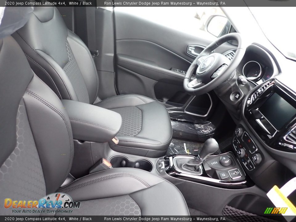 2020 Jeep Compass Latitude 4x4 White / Black Photo #9