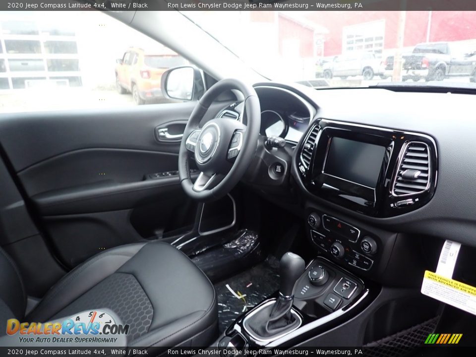 2020 Jeep Compass Latitude 4x4 White / Black Photo #10