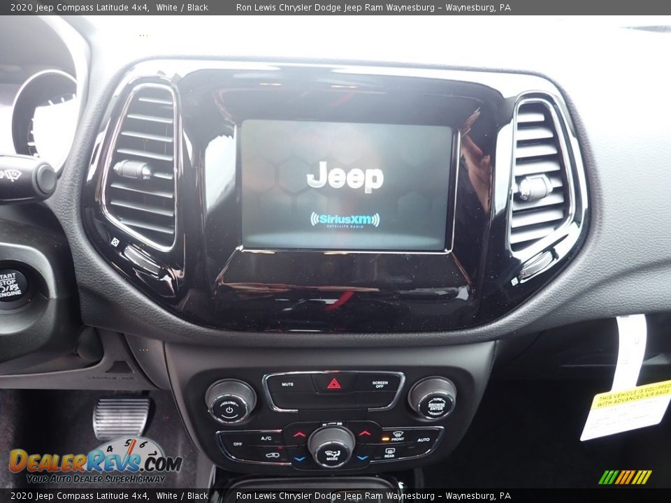 2020 Jeep Compass Latitude 4x4 White / Black Photo #16