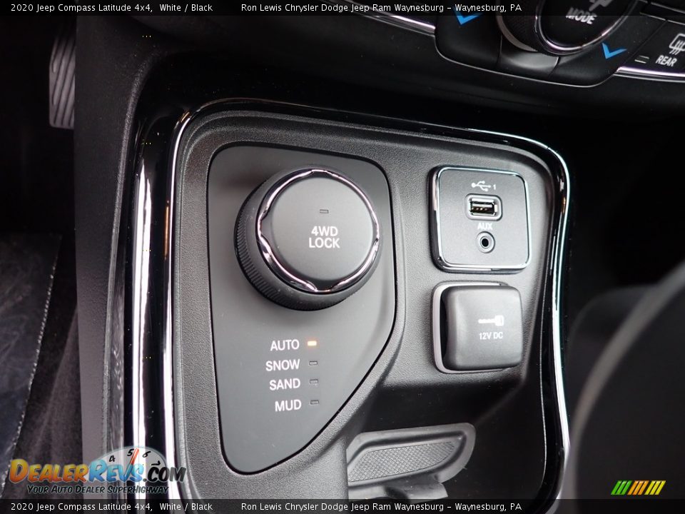 2020 Jeep Compass Latitude 4x4 White / Black Photo #18