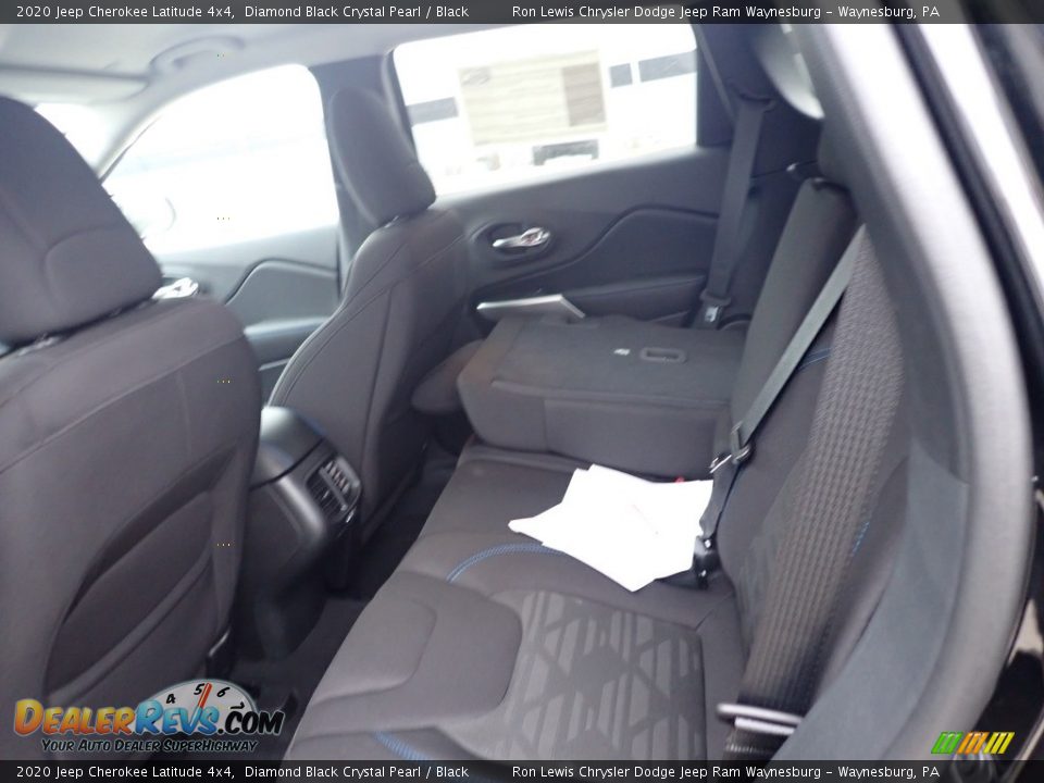 2020 Jeep Cherokee Latitude 4x4 Diamond Black Crystal Pearl / Black Photo #12