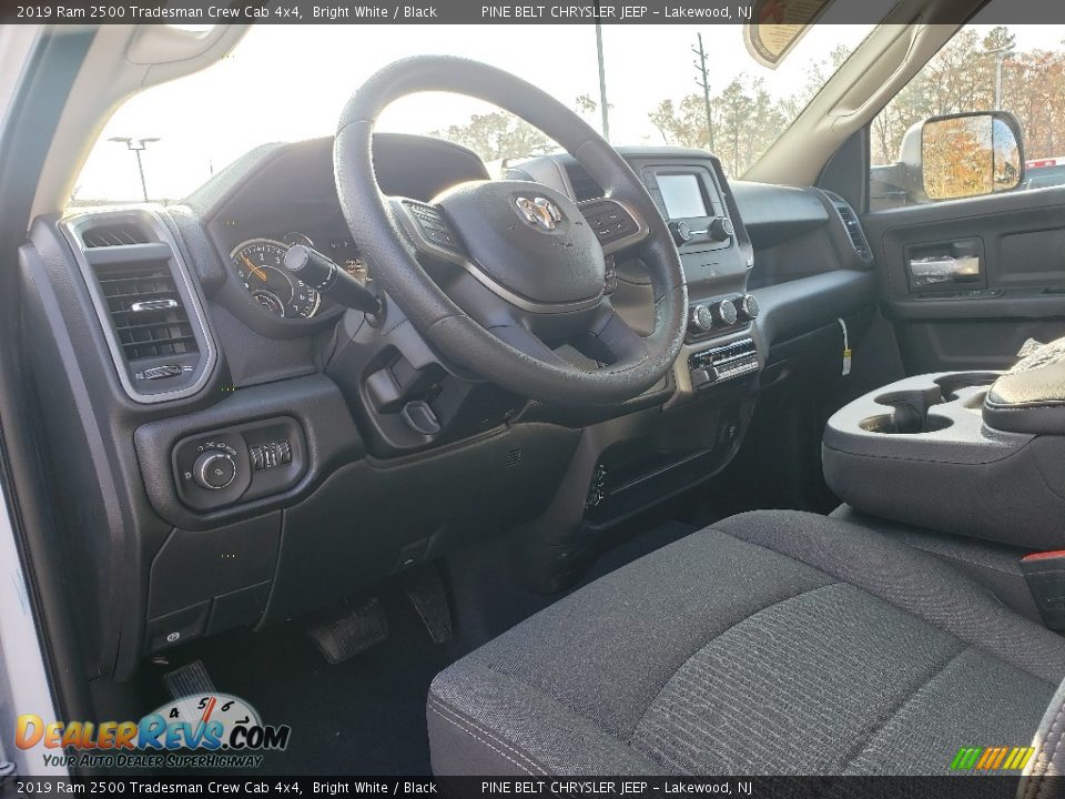 2019 Ram 2500 Tradesman Crew Cab 4x4 Bright White / Black Photo #7