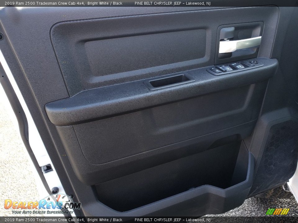 2019 Ram 2500 Tradesman Crew Cab 4x4 Bright White / Black Photo #8