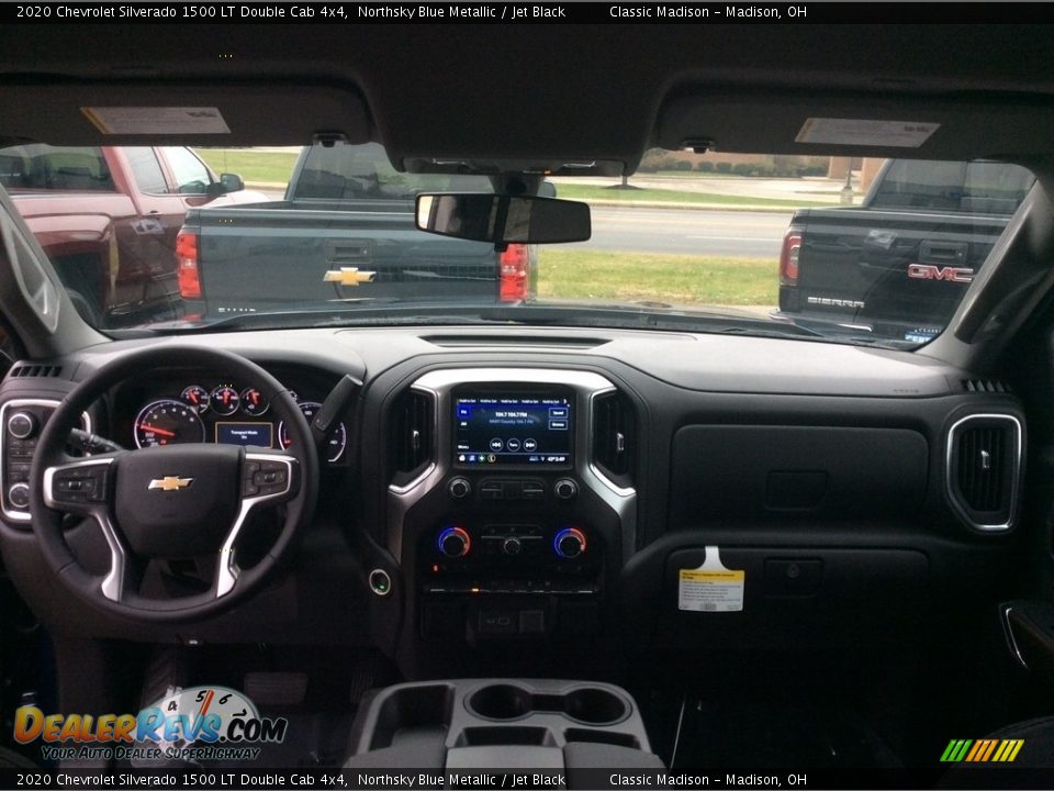 Dashboard of 2020 Chevrolet Silverado 1500 LT Double Cab 4x4 Photo #12