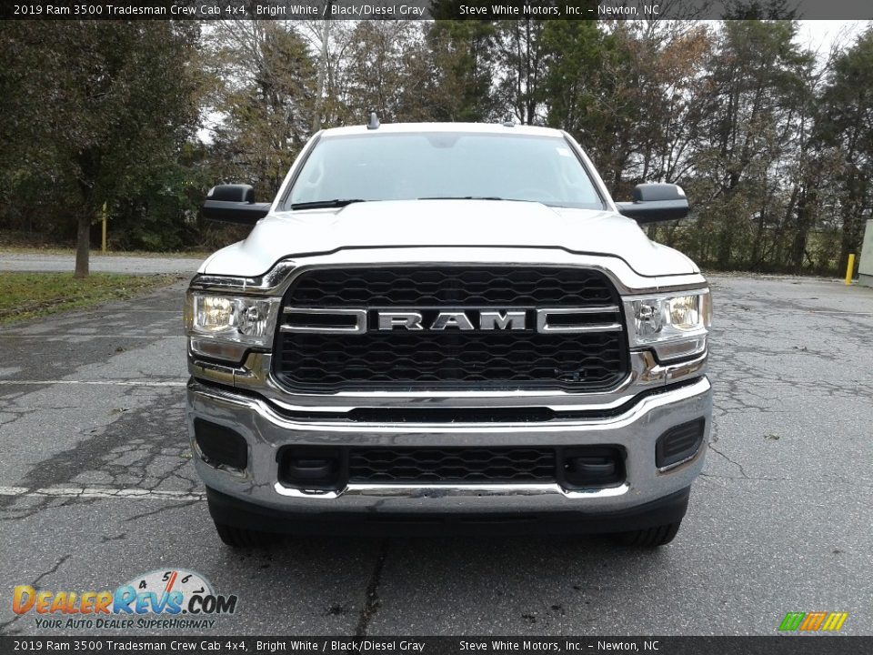 2019 Ram 3500 Tradesman Crew Cab 4x4 Bright White / Black/Diesel Gray Photo #3