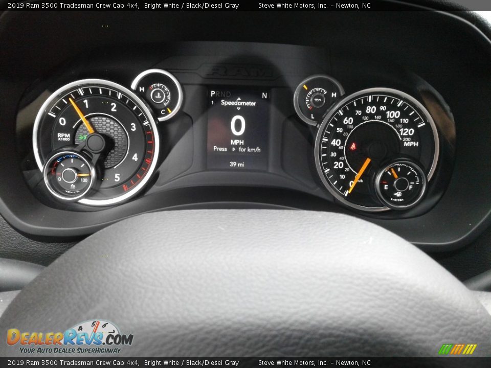 2019 Ram 3500 Tradesman Crew Cab 4x4 Bright White / Black/Diesel Gray Photo #18