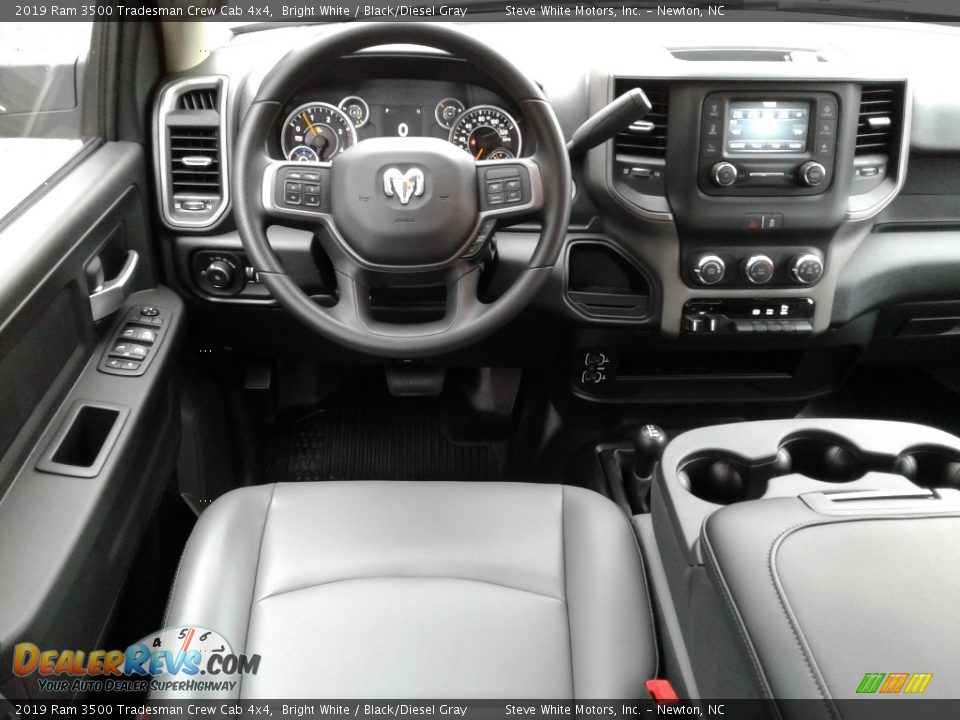 2019 Ram 3500 Tradesman Crew Cab 4x4 Bright White / Black/Diesel Gray Photo #24