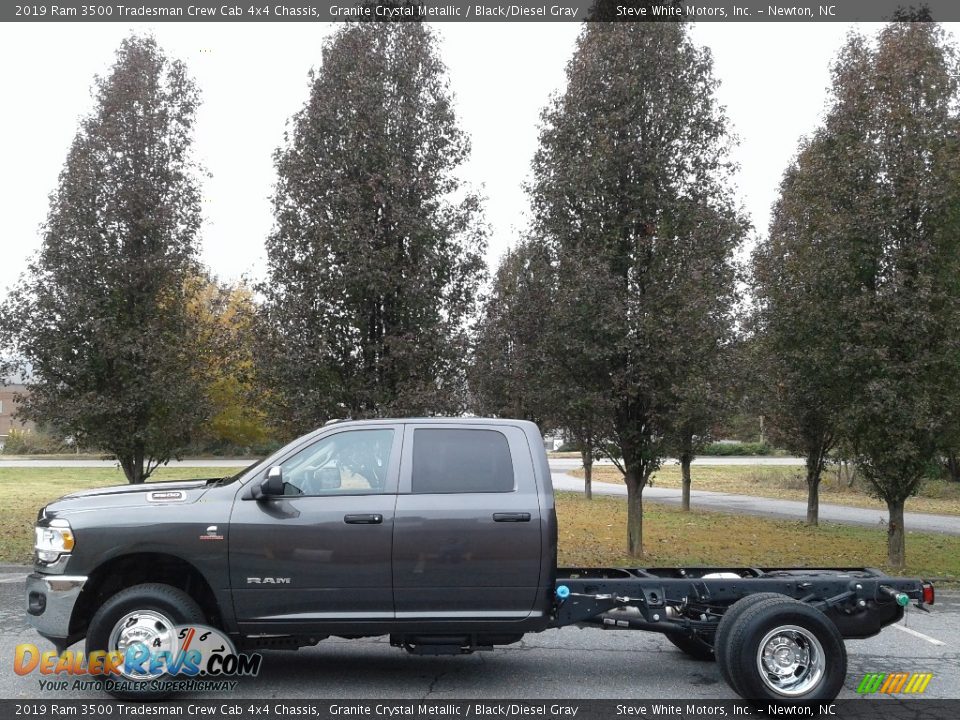 2019 Ram 3500 Tradesman Crew Cab 4x4 Chassis Granite Crystal Metallic / Black/Diesel Gray Photo #1