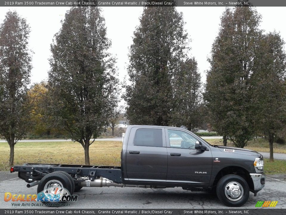 2019 Ram 3500 Tradesman Crew Cab 4x4 Chassis Granite Crystal Metallic / Black/Diesel Gray Photo #5