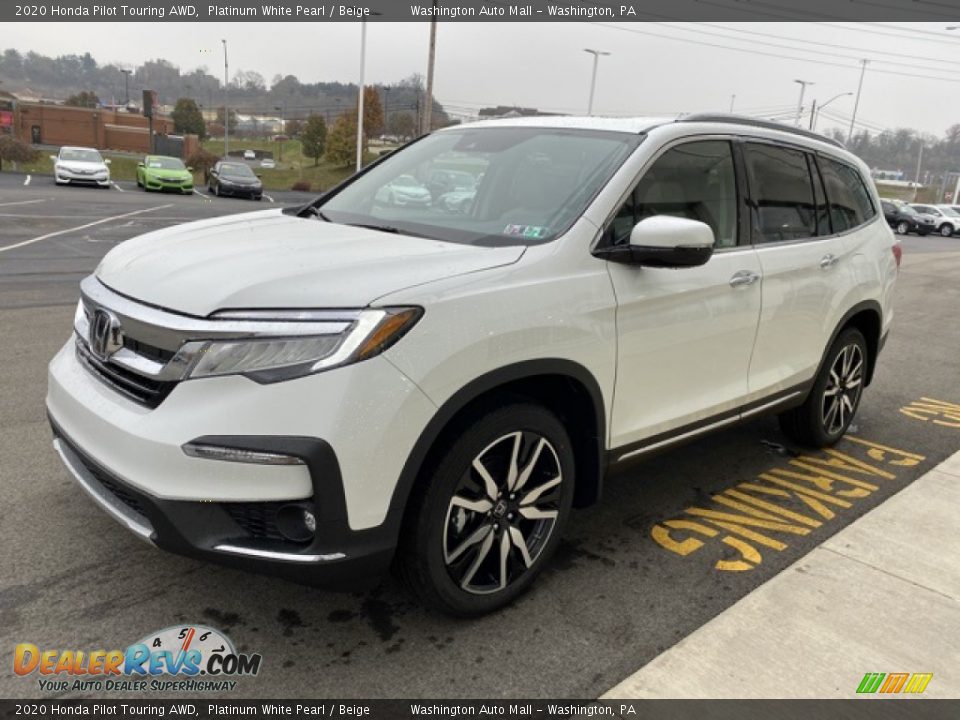 2020 Honda Pilot Touring AWD Platinum White Pearl / Beige Photo #4