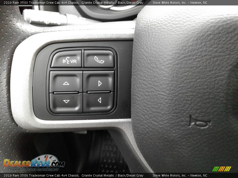2019 Ram 3500 Tradesman Crew Cab 4x4 Chassis Granite Crystal Metallic / Black/Diesel Gray Photo #14