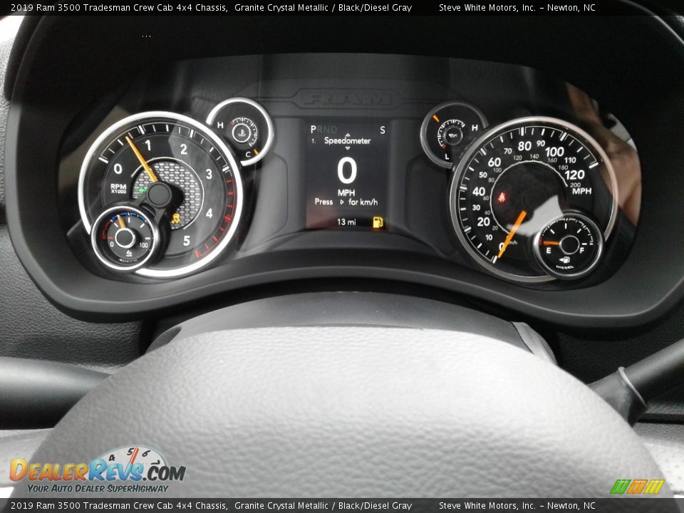 2019 Ram 3500 Tradesman Crew Cab 4x4 Chassis Granite Crystal Metallic / Black/Diesel Gray Photo #16