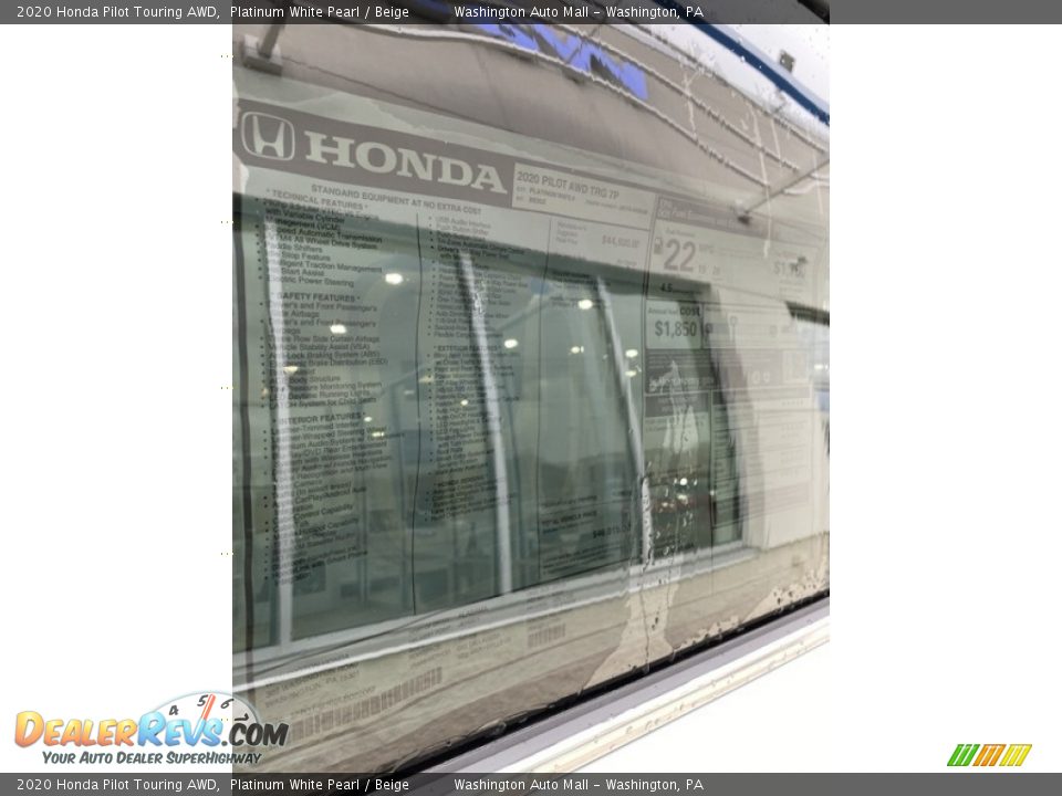 2020 Honda Pilot Touring AWD Platinum White Pearl / Beige Photo #15