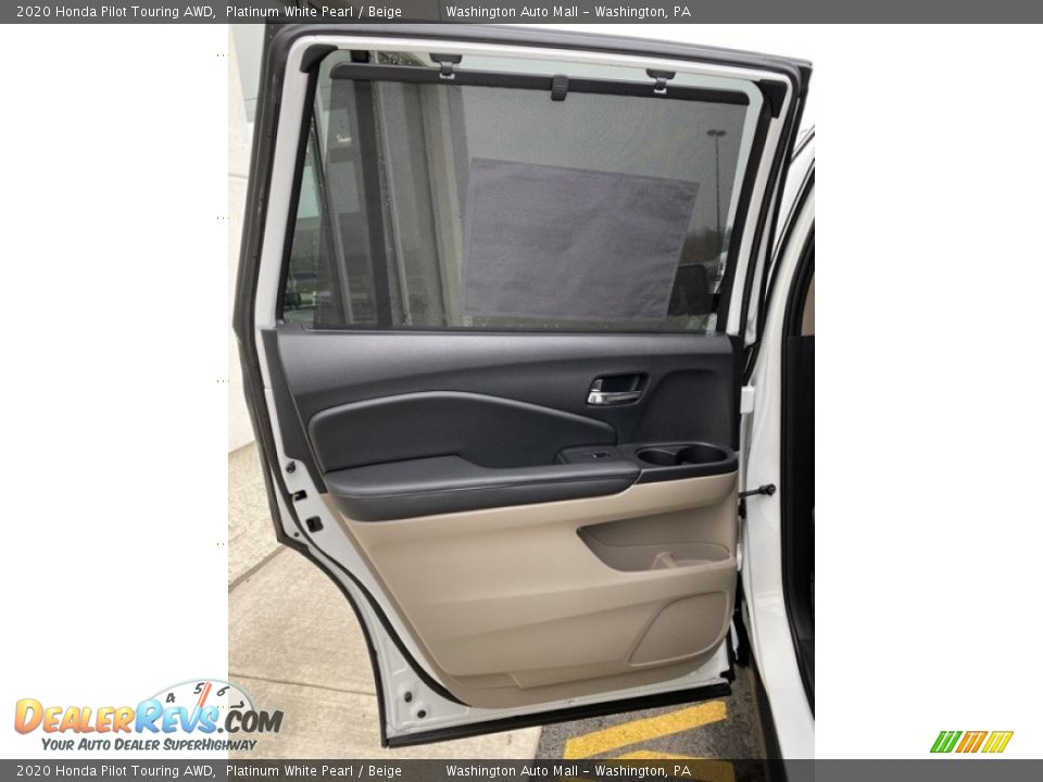 2020 Honda Pilot Touring AWD Platinum White Pearl / Beige Photo #16