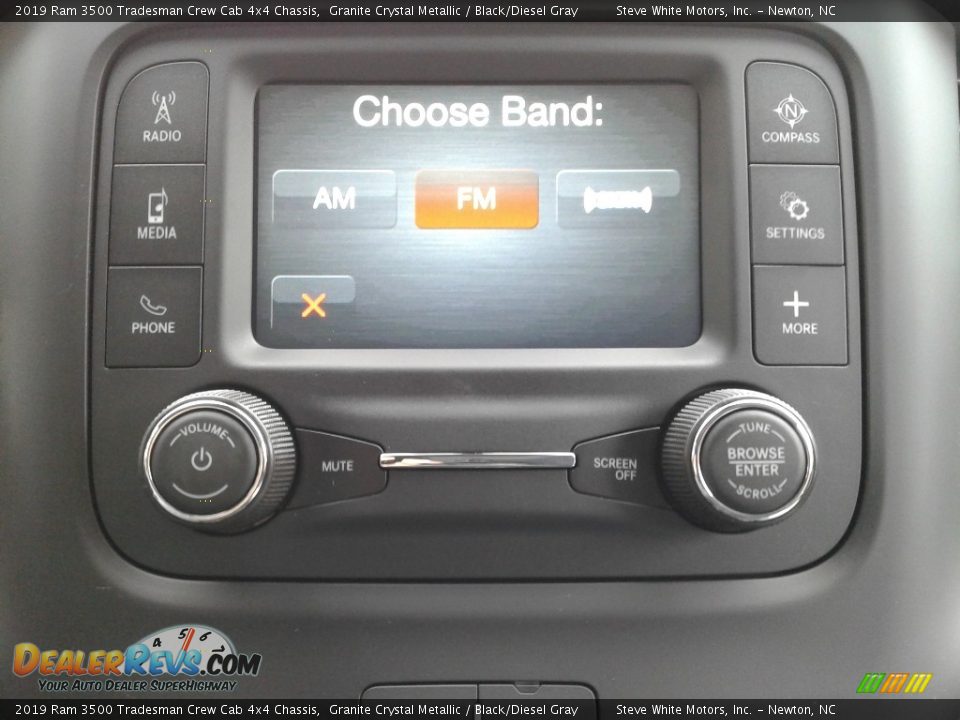 2019 Ram 3500 Tradesman Crew Cab 4x4 Chassis Granite Crystal Metallic / Black/Diesel Gray Photo #18