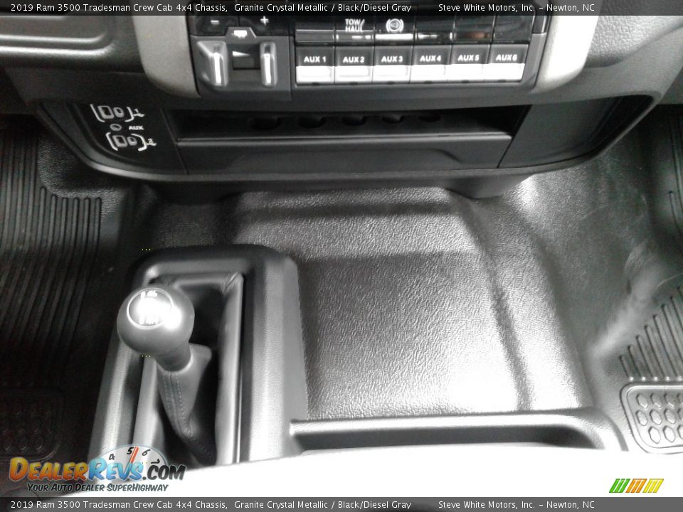 2019 Ram 3500 Tradesman Crew Cab 4x4 Chassis Granite Crystal Metallic / Black/Diesel Gray Photo #21