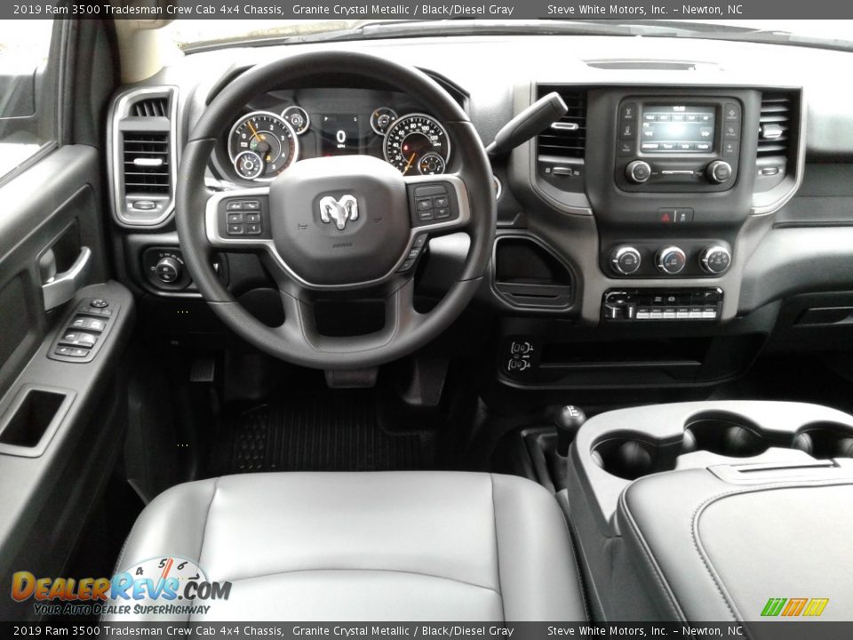 2019 Ram 3500 Tradesman Crew Cab 4x4 Chassis Granite Crystal Metallic / Black/Diesel Gray Photo #22