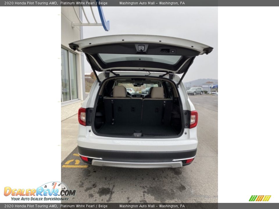 2020 Honda Pilot Touring AWD Platinum White Pearl / Beige Photo #23