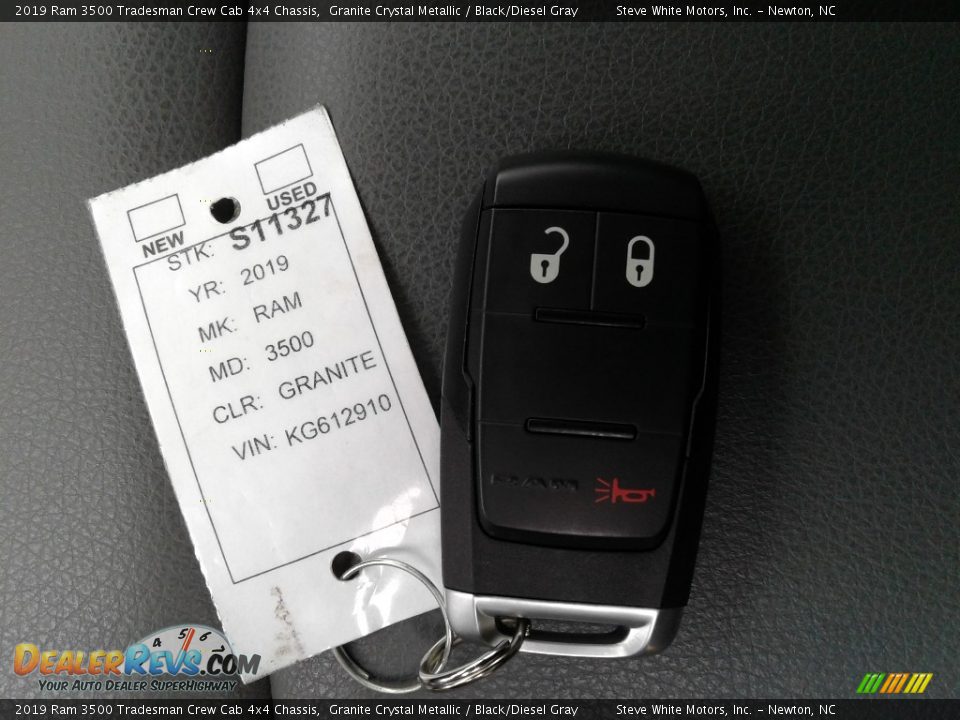 2019 Ram 3500 Tradesman Crew Cab 4x4 Chassis Granite Crystal Metallic / Black/Diesel Gray Photo #23
