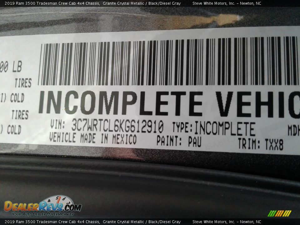 2019 Ram 3500 Tradesman Crew Cab 4x4 Chassis Granite Crystal Metallic / Black/Diesel Gray Photo #25