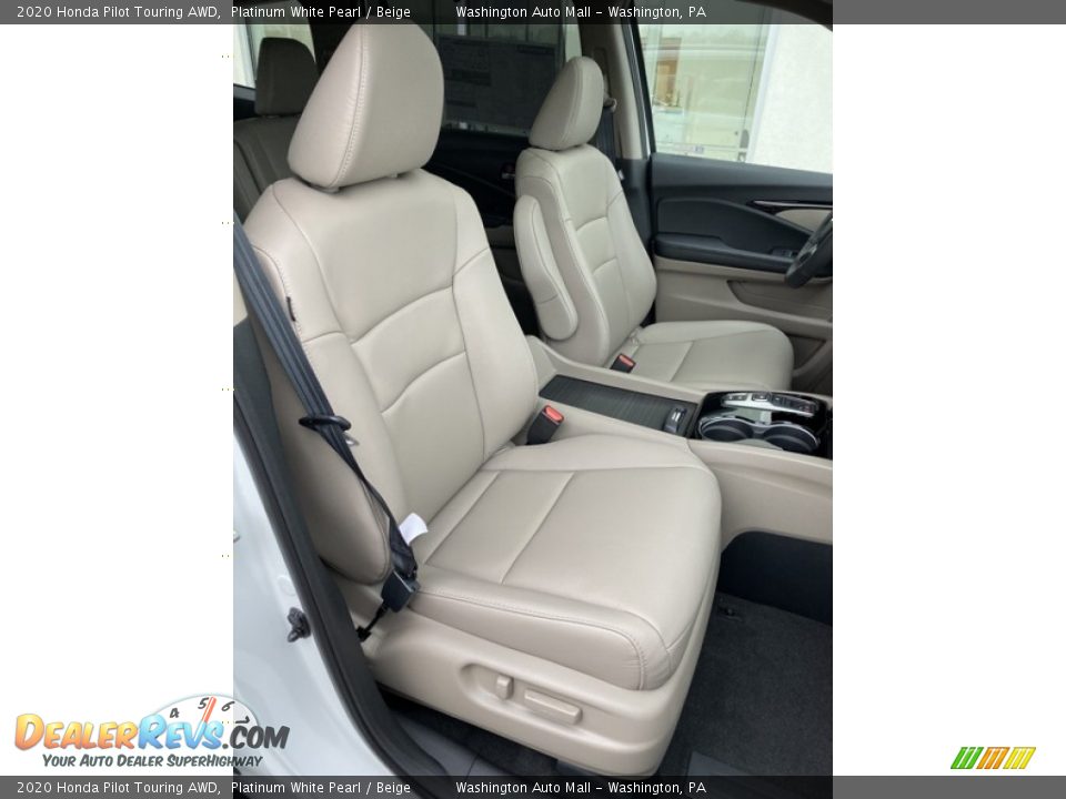 Front Seat of 2020 Honda Pilot Touring AWD Photo #36