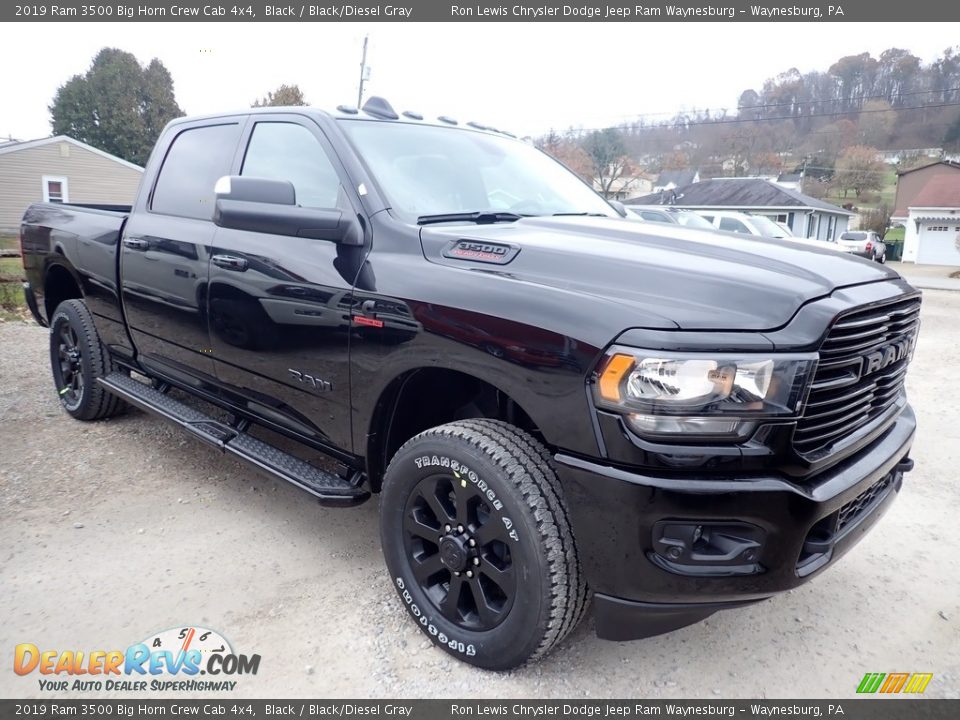 Front 3/4 View of 2019 Ram 3500 Big Horn Crew Cab 4x4 Photo #7