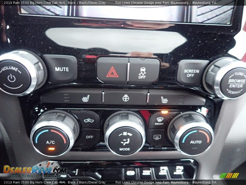 2019 Ram 3500 Big Horn Crew Cab 4x4 Black / Black/Diesel Gray Photo #20