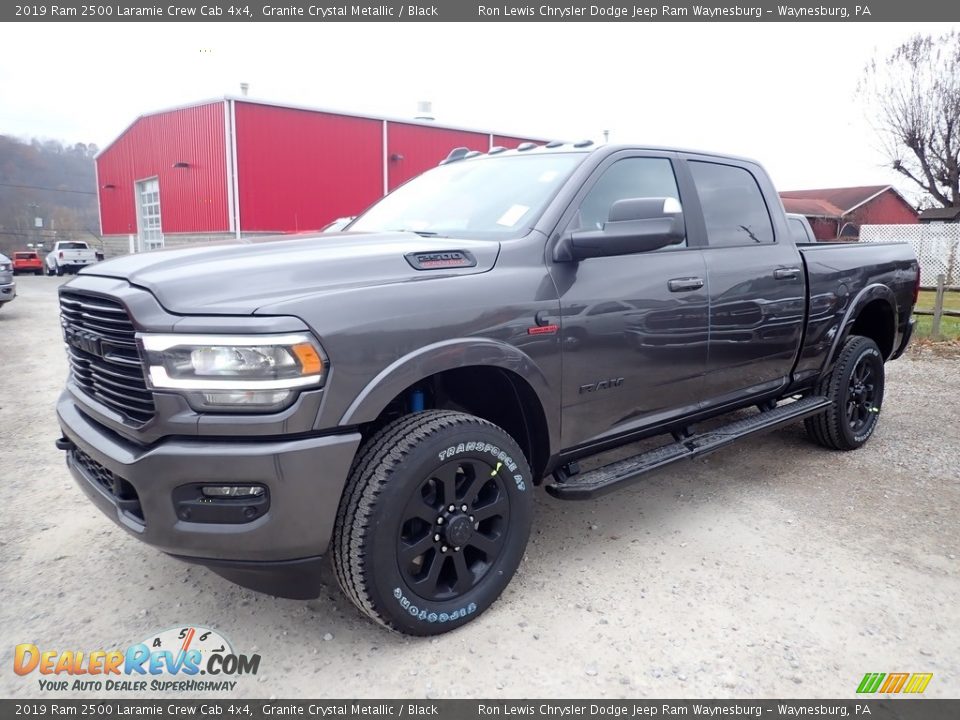 Front 3/4 View of 2019 Ram 2500 Laramie Crew Cab 4x4 Photo #1